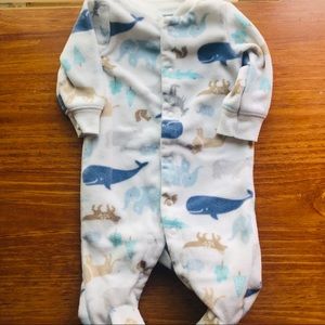6/$15 🔹 NEWBORN Carters sea animals onesie